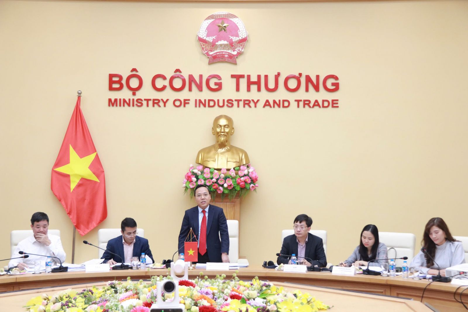 Thứ trưởng Nguyễn Hoàng Long phát biểu tại cuộc họp Ban Chỉ đạo lần thứ 4 Chương trình SETP. Ảnh: MOIT.