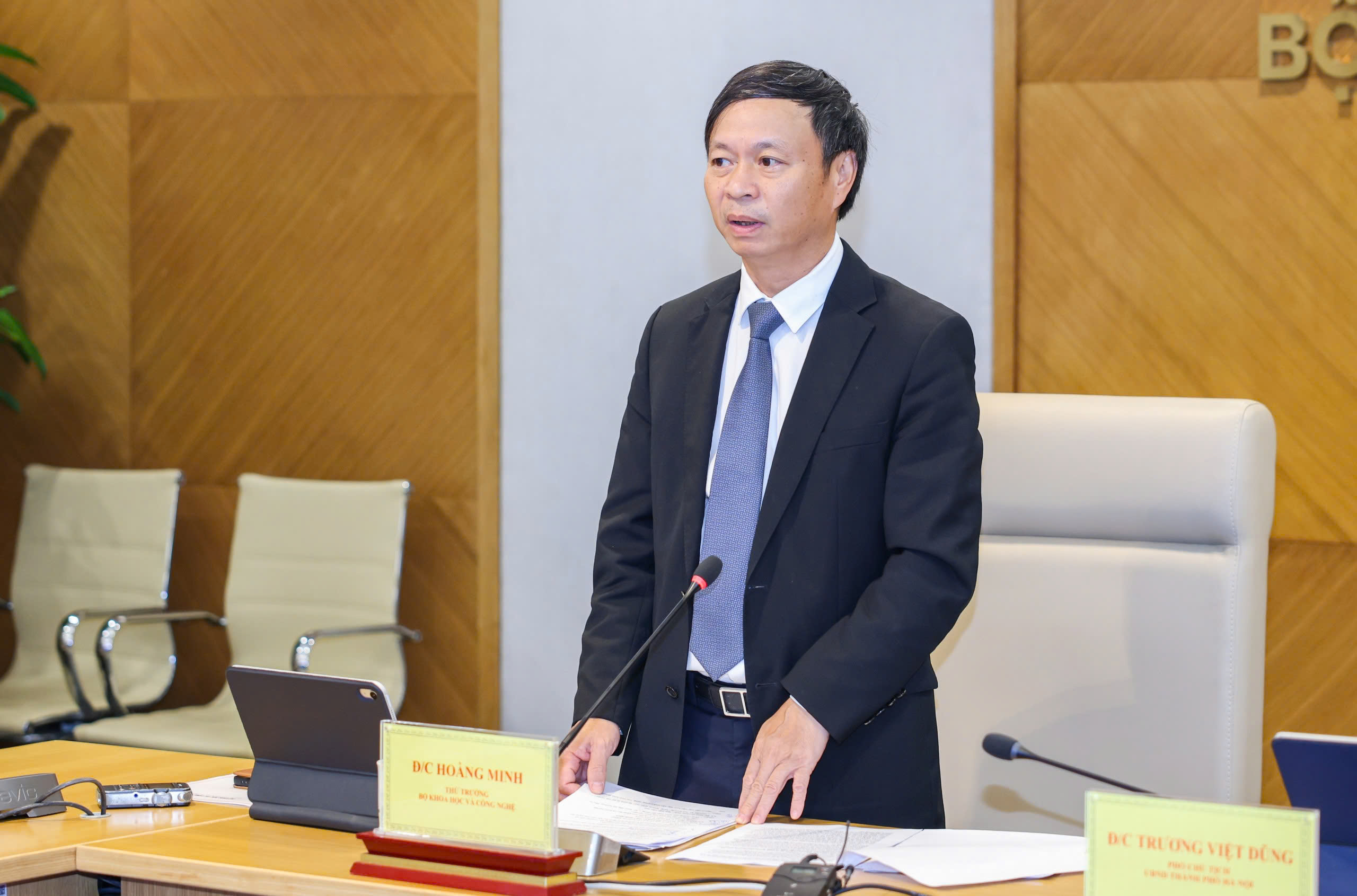 Thứ trưởng Hoàng Minh.&nbsp;