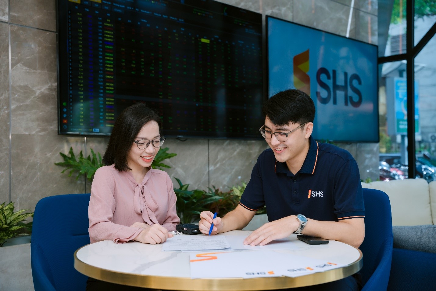 SHS hướng xây dựng một định chế Pg88hi tỷ lệ thưởng hấp dẫn chuyên nghiệp, hiện đại và đáng tin cậy, đồng hành cùng cổ đông, khách hàng.