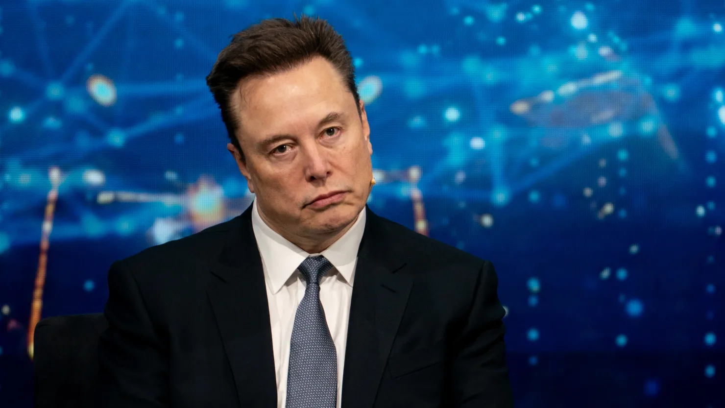 Tỷ phú Elon Musk, Giám đốc Điều hành Tesla, xuất hiện trong Diễn đàn Pg88vn Trang Chủ Chính Thức Hoa Kỳ - Ả Rập Xê Út được tổ chức tại Washington, DC (Hoa Kỳ) vào 19/11/2025.