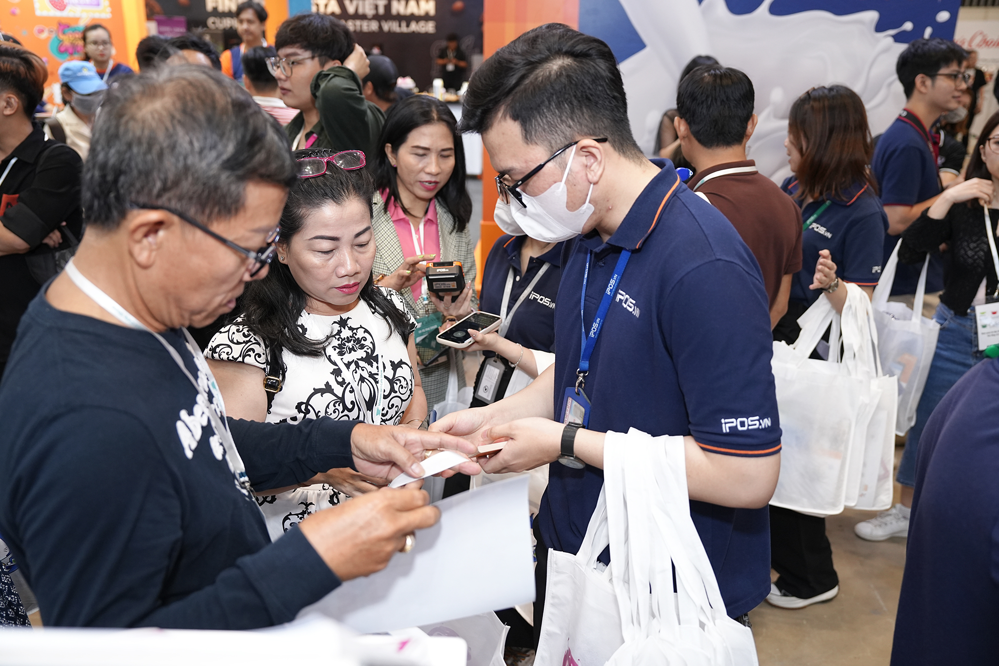 Thanh toán không tiền mặt không chỉ phổ biến với các sàn Pg88ok ưu đãi hấp dẫn mà còn được ứng dụng trong hầu hết chi tiêu hàng ngày của Link Đăng Nhập PG88 Chính Thức 2026. Ảnh: ShopeePay.