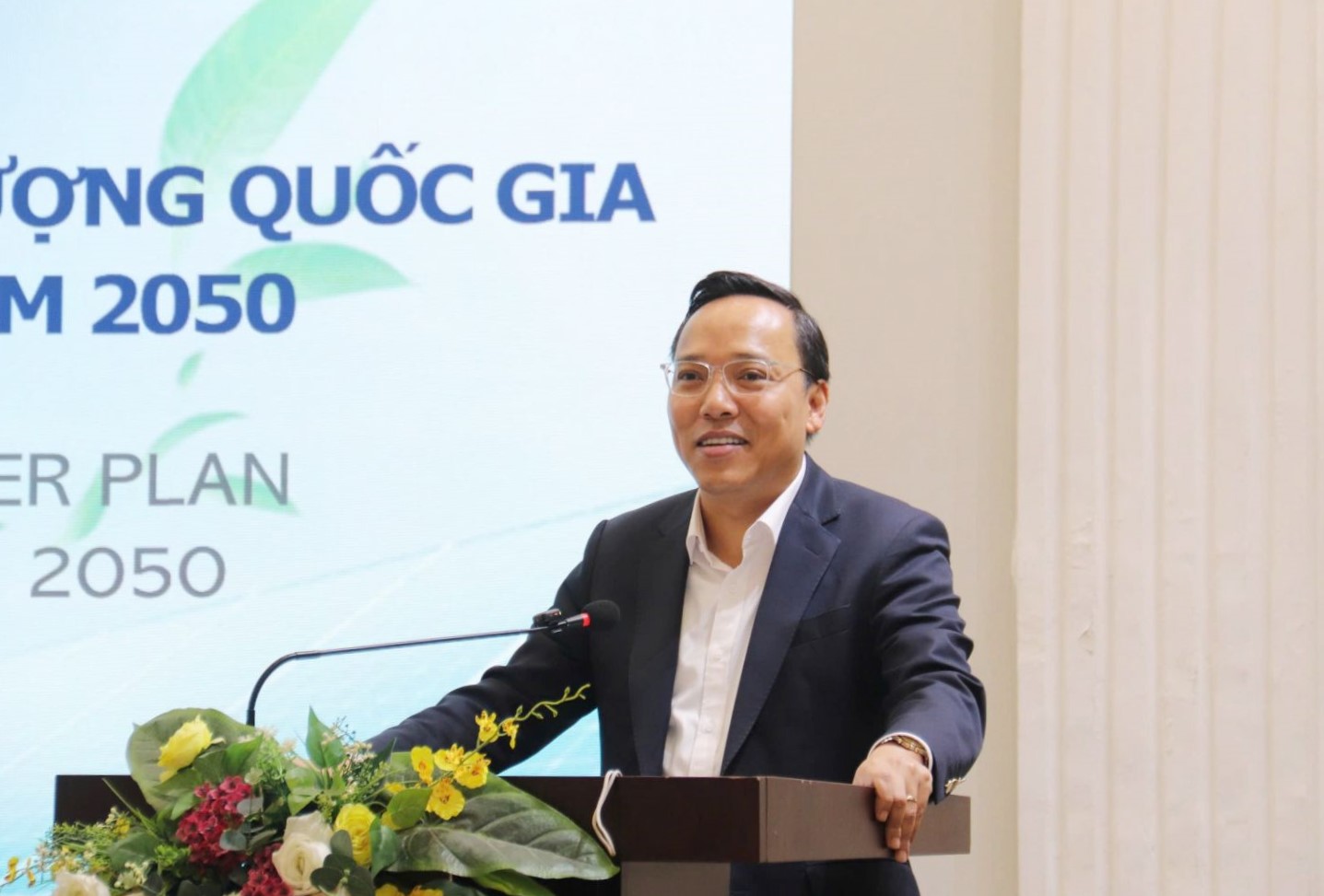 Thứ trưởng Bộ Công Thương Nguyễn Hoàng Long: 