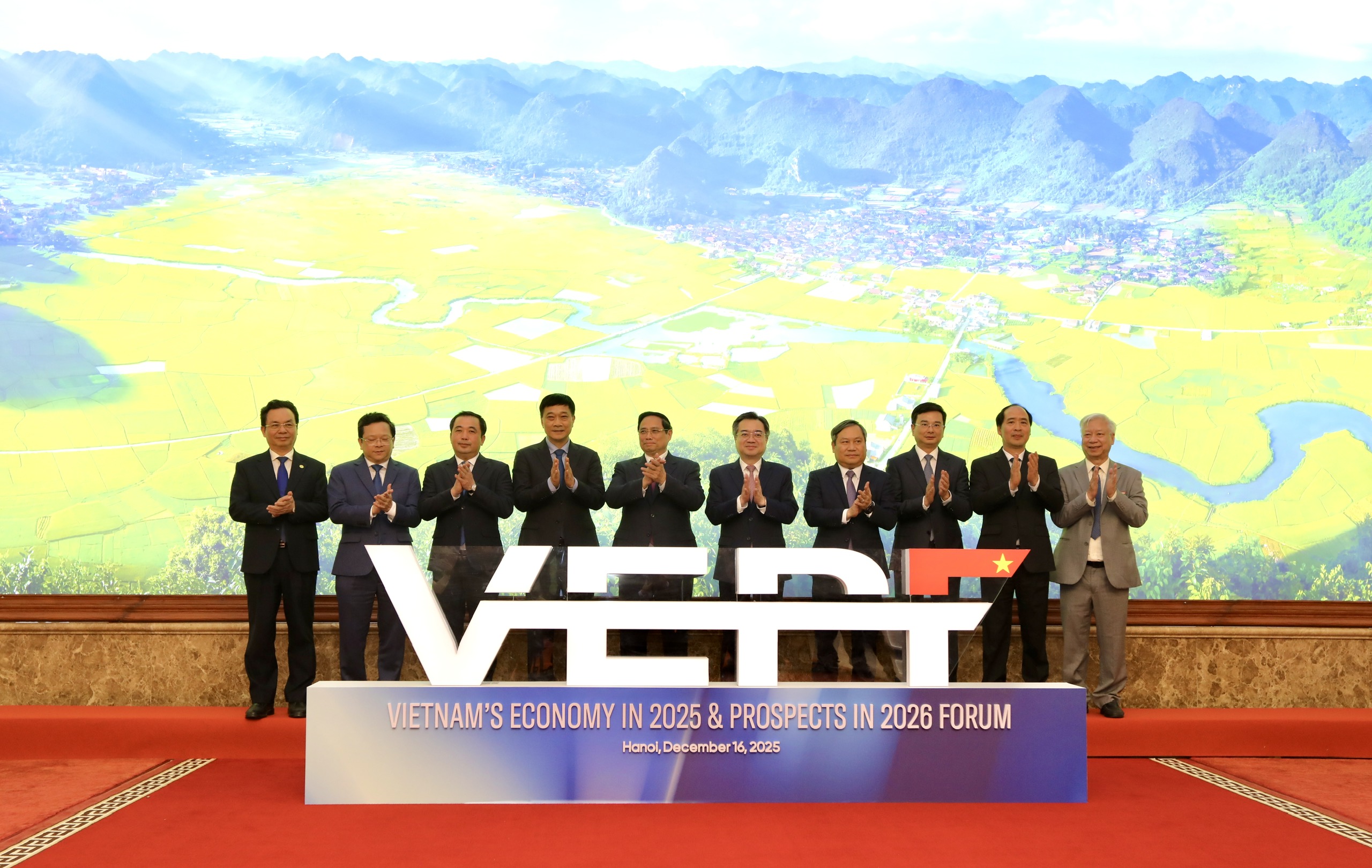 [Phóng sự ảnh]: Diễn đàn Link Trang Chủ PG88.Com Mới #2026 Việt Nam 2025, triển vọng 2026: Tìm giải pháp giữ đà tăng trưởng