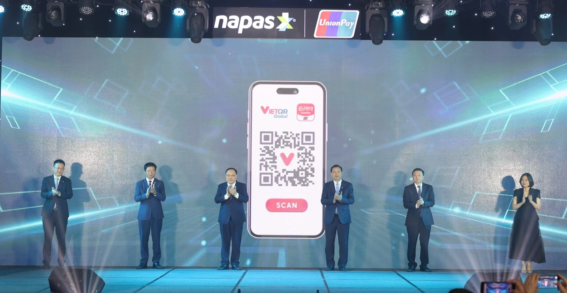 Du khách Việt có thể quét QR thanh toán tại Trung Quốc từ 2026.