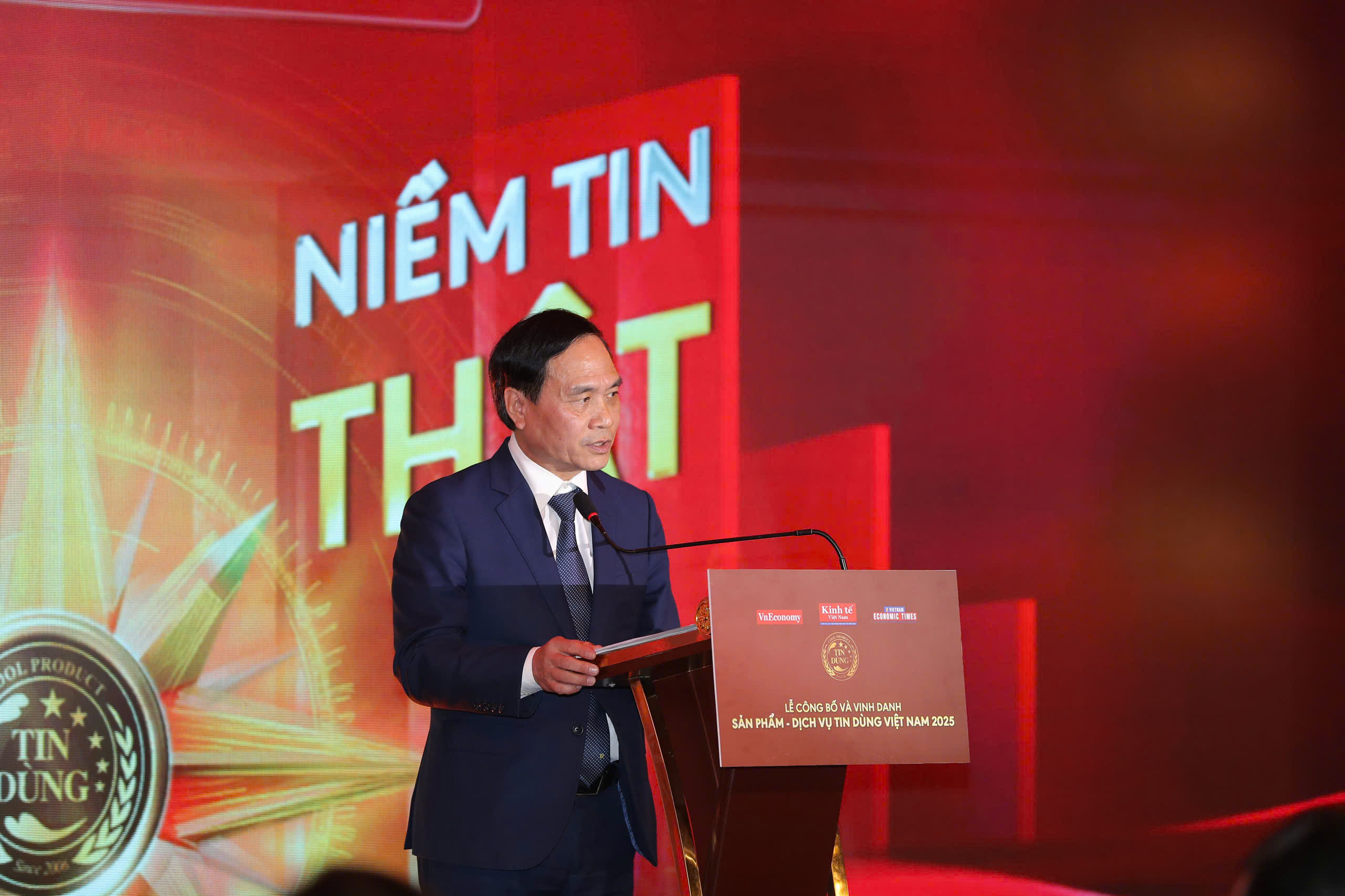 PGS.TS Phạm Ngọc Linh: Bảo vệ người tiêu dùng cũng đồng nghĩa với bảo vệ thị trường, bảo vệ thế hệ tương lai