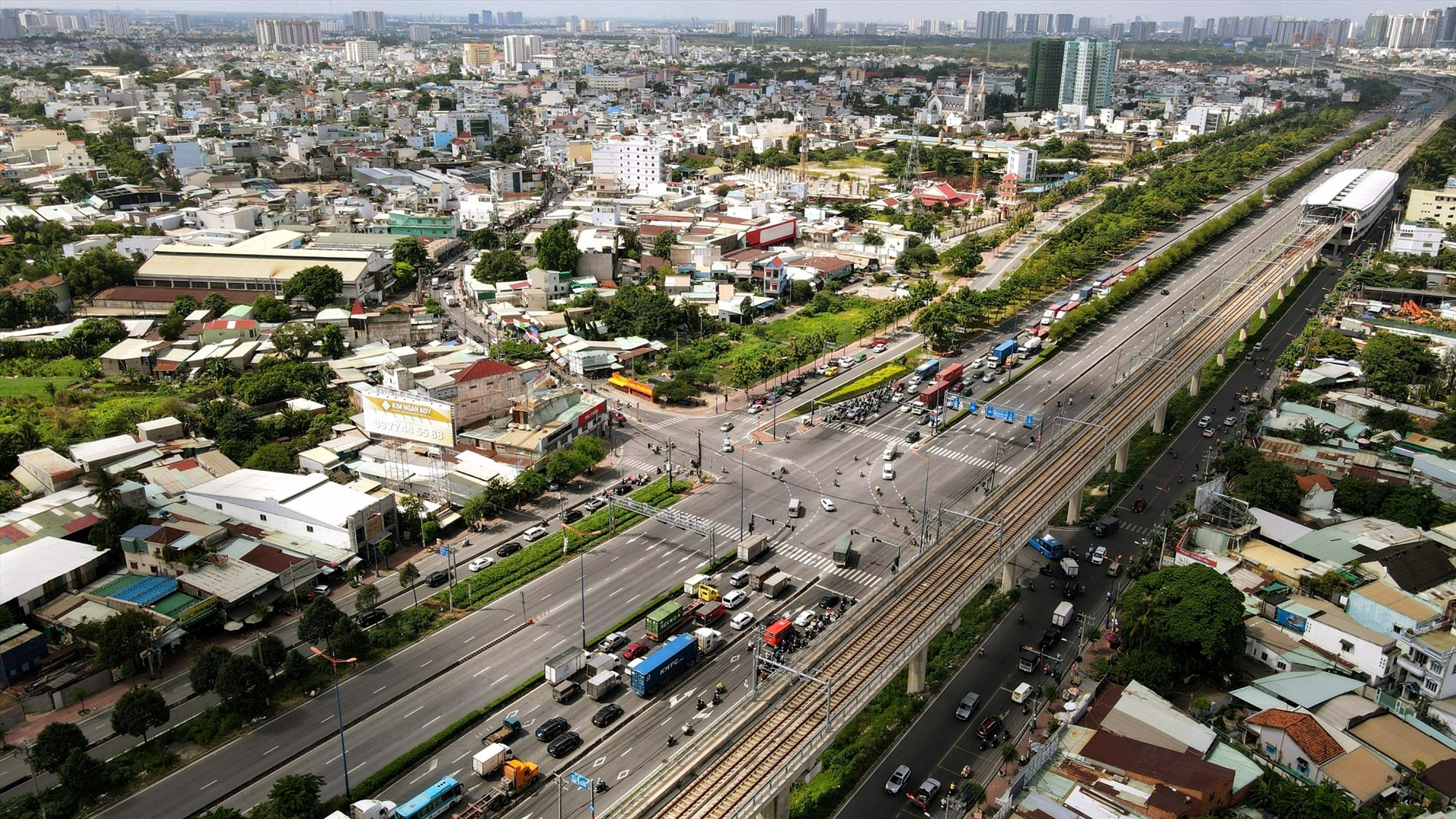 Thông xe kỹ thuật 14,7km tuyến chính cầu cạn Vành đai 3.