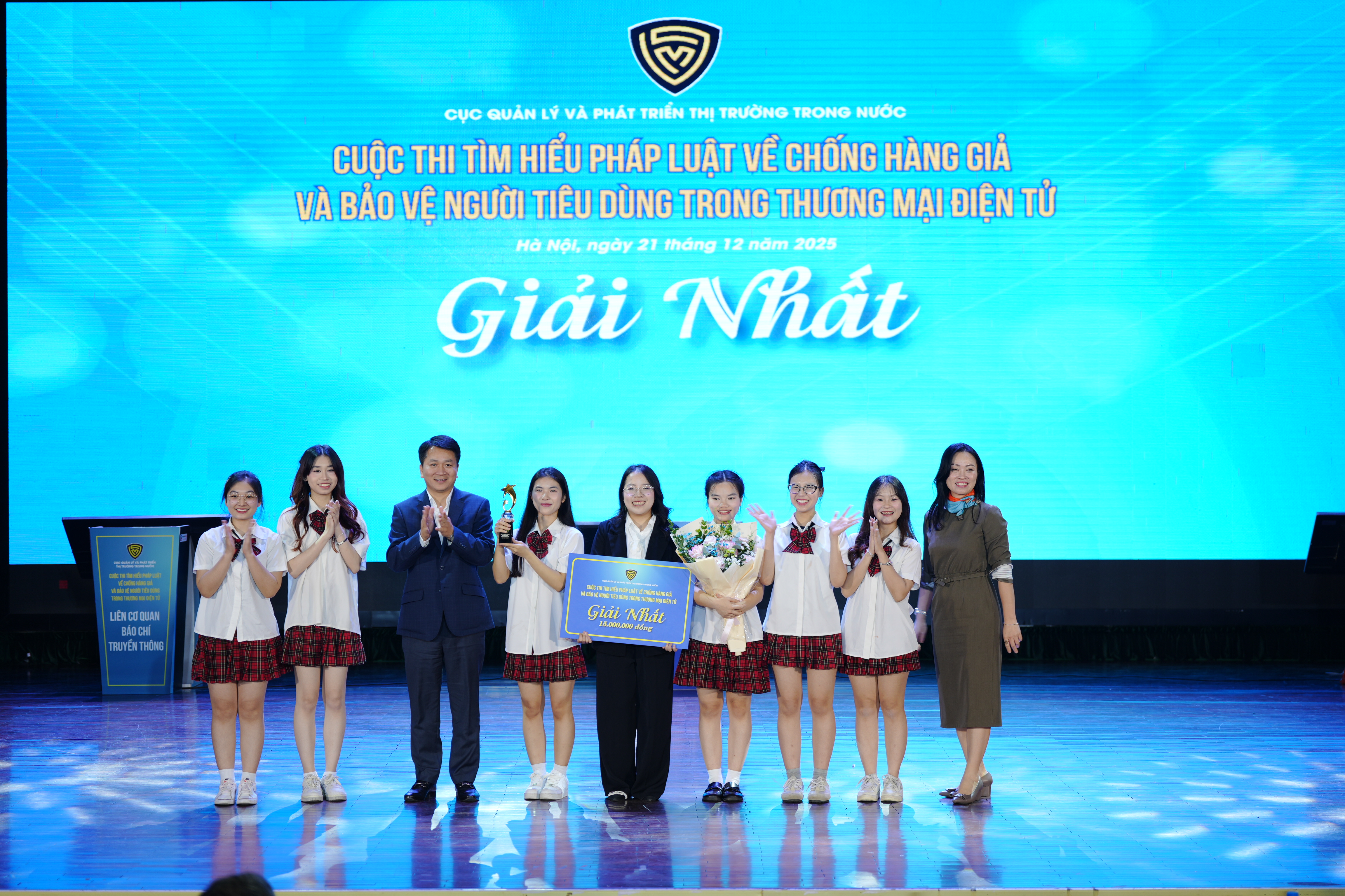 Trao giải nhất cho&nbsp;đội Đại học Link Trang Chủ PG88.Com Mới #2026 Quốc dân.
