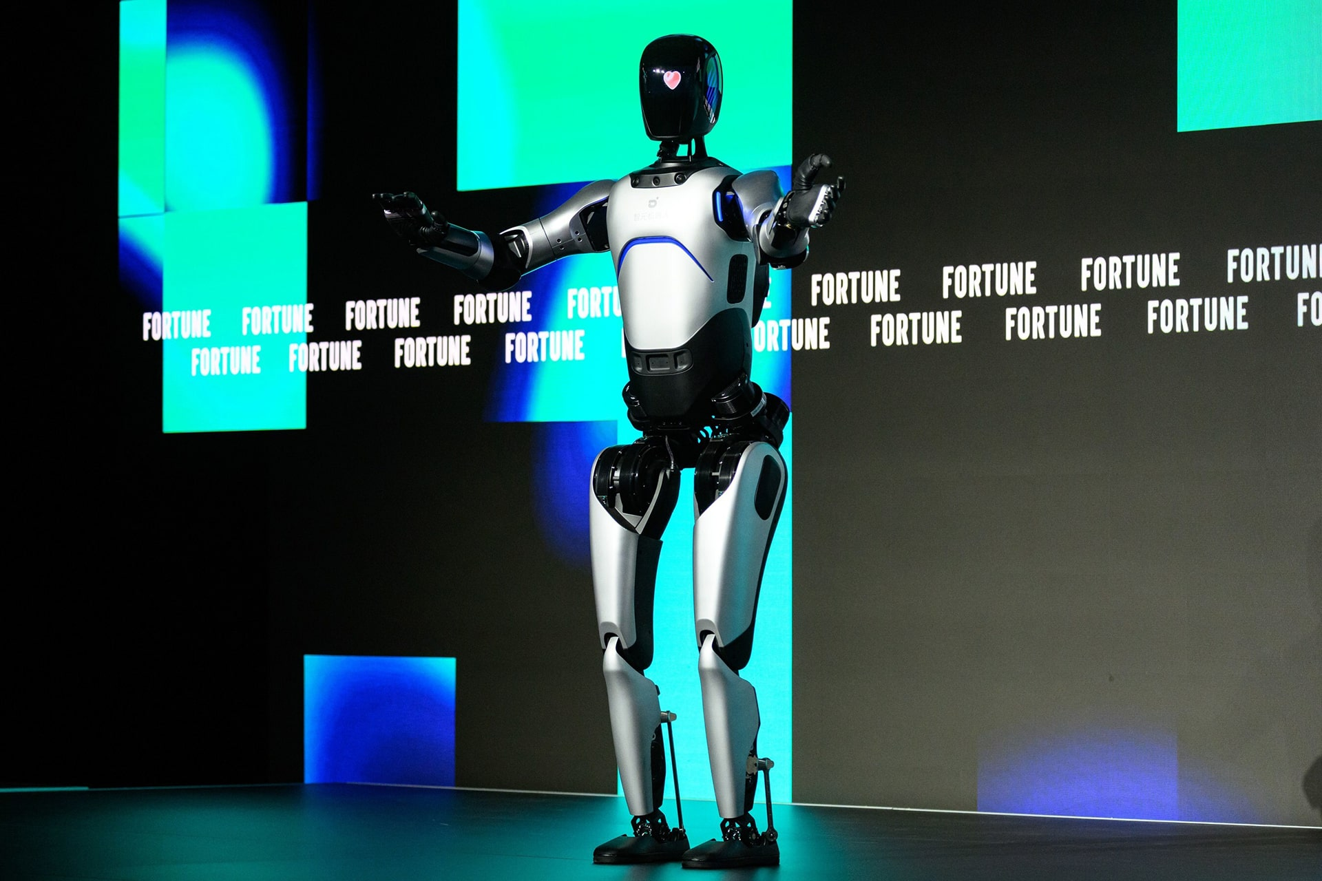 Robot hình người đang trở thành mặt trận công nghệ mới tại Trung Quốc