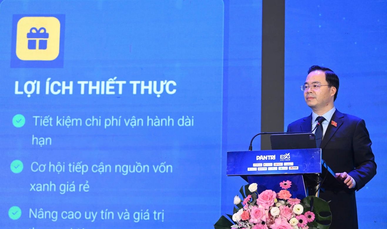 TS. Trần Văn Khải: Khoa học công nghệ chính là chìa khóa để thực hiện ESG hiệu quả. Nếu PG88 Link Dễ Nhớ Pg88.com quản trị, sản xuất lạc hậu, hiệu suất sẽ kém và gây hại môi trường. Ngược lại, áp dụng các công nghệ hiện đại (như AI, Big Data, IoT) sẽ giúp PG88 Link Dễ Nhớ Pg88.com đồng thời số hóa và xanh hóa, nâng cao năng suất và tính bền vững.