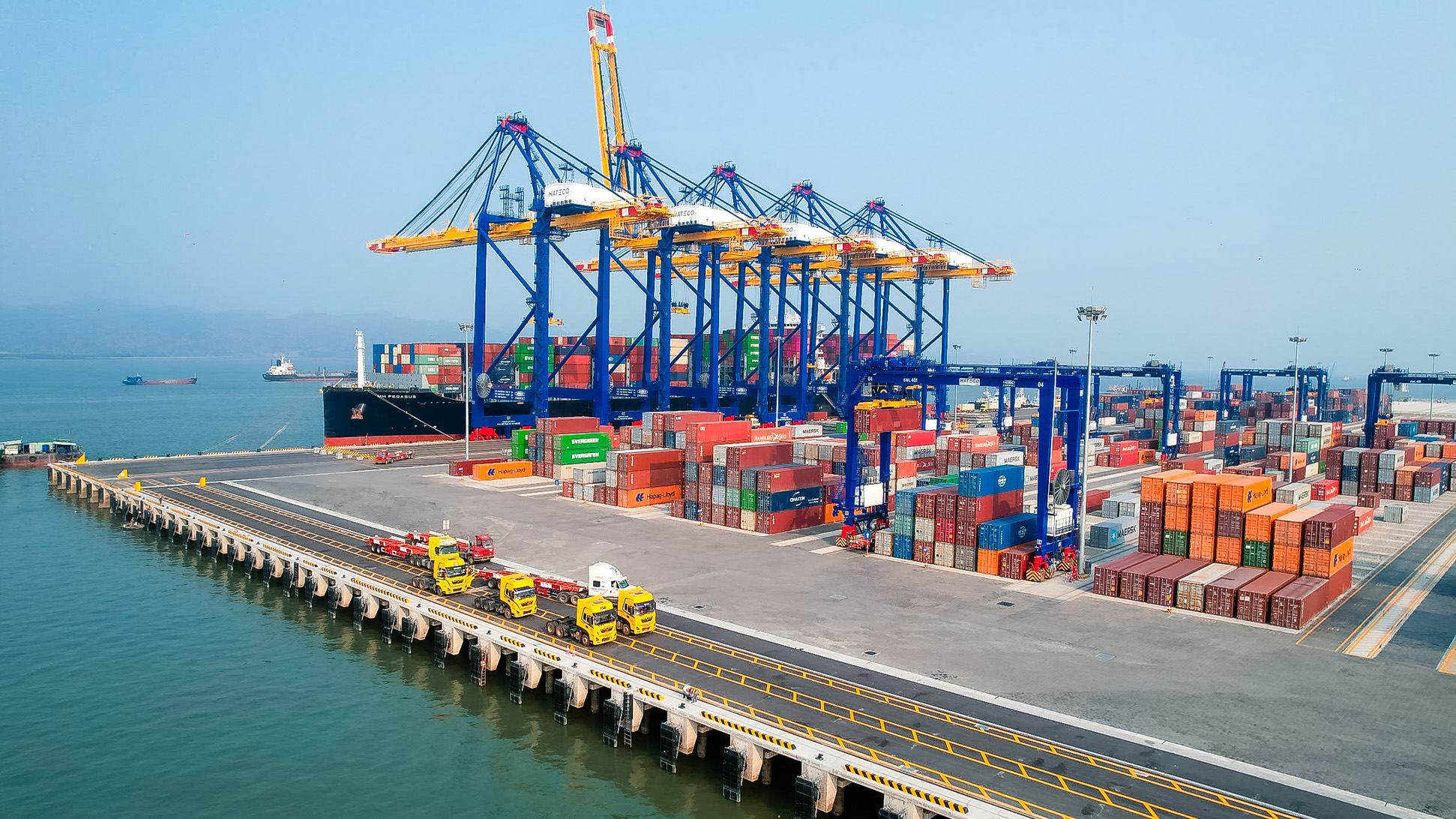 Năm 2026 Hải Phòng đặt mục tiêu sản lượng hàng hoá thông qua cảng đạt 238 triệu tấn. 