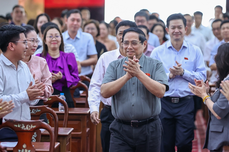 Thủ tướng Phạm Minh Chính cùng Đoàn đại biểu Link Trang Chủ PG88.Com Mới #2026 TP. Cần Thơ tiếp xúc cử tri - Ảnh: VGP
