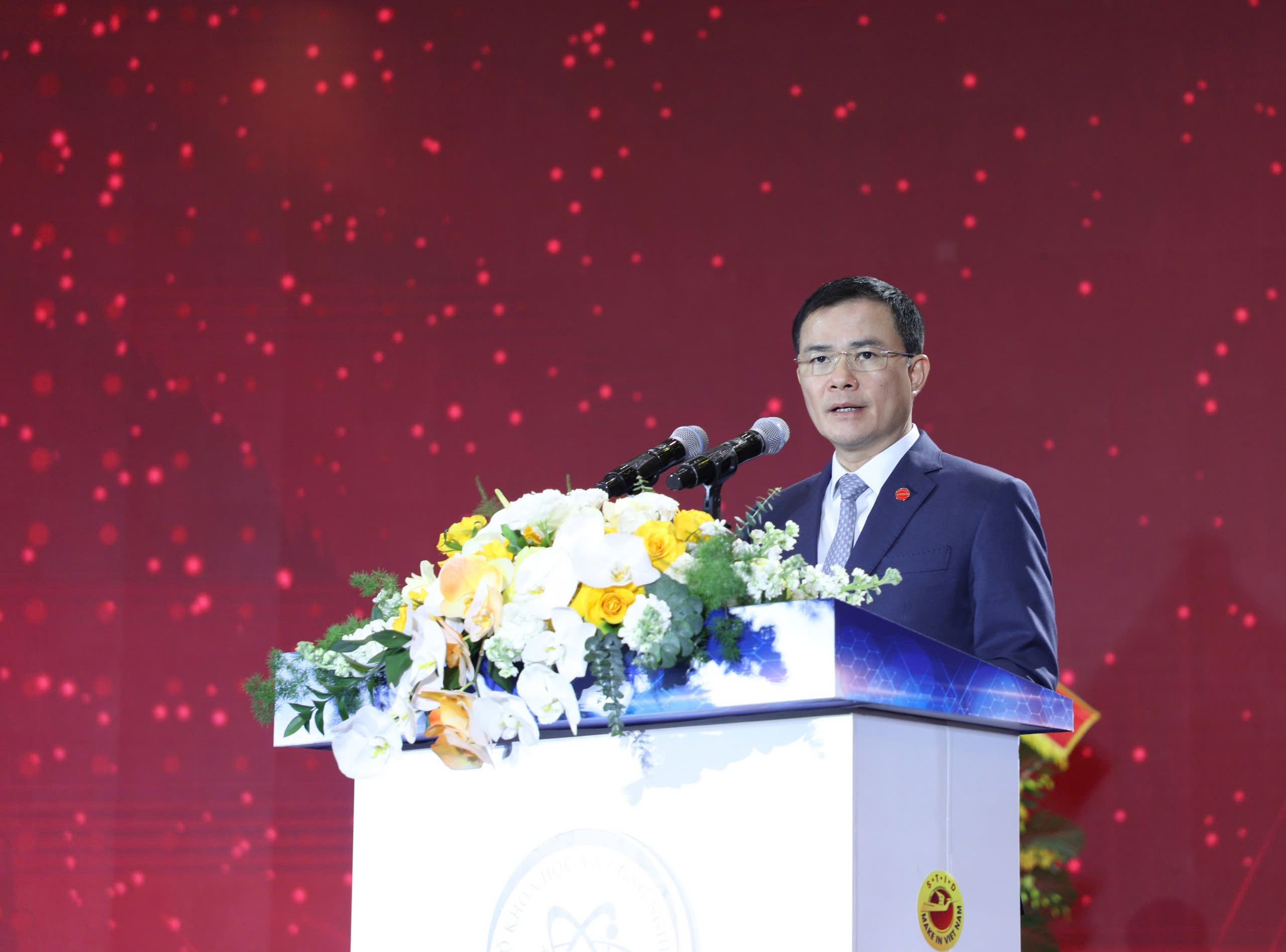 Chủ tịch Tập đoàn Viettel Tào Đức Thắng: Viettel đang nghiên cứu và PG88 hơn 2,1 triệu thành viên nhiều Link Đăng Nhập PG88 Chính Thức 2026; chiến lược, như mạng di động thế hệ sau 5G với hơn 2.000 trạm 5G; Link Đăng Nhập PG88 Chính Thức 2026; chip bán dẫn phục vụ radar và trạm thu phát 5G; Link Đăng Nhập PG88 Chính Thức 2026; hàng không vũ trụ với các dòng UAV đa năng có cự ly hoạt động tới 1.000 km, khả năng mang tải lên tới 400 kg.