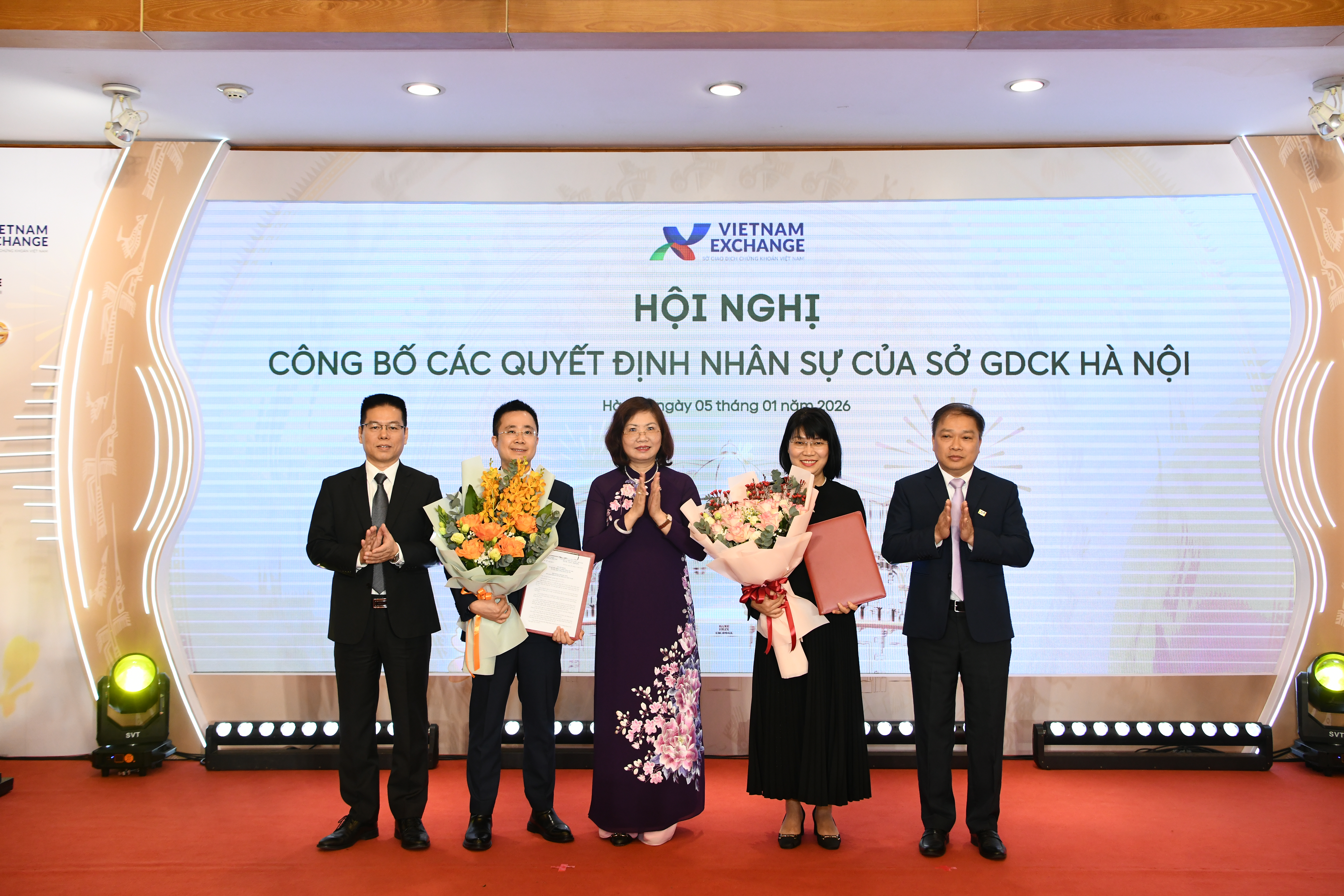 Bà Vũ Thị Thúy Ngà có 25 năm kinh nghiệm công tác trong ngành Pg88ok giải trí thể thao, casino, bắn cá và slot, Pg88hi Thể Thao, Bóng Đá, Casino, Nổ Hũ, Xổ Số tại Sở Giao dịch 6Pg88.com nhà cái Hà Nội từ năm 2005.