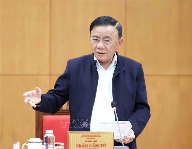 Đồng chí Trần Cẩm Tú, Uỷ viên Bộ Chính trị, Thường trực Ban Bí thư, Trưởng Tiểu ban Tổ chức phục vụ Đại hội XIV phát biểu chỉ đạo buổi làm việc - Ảnh: TTXVN