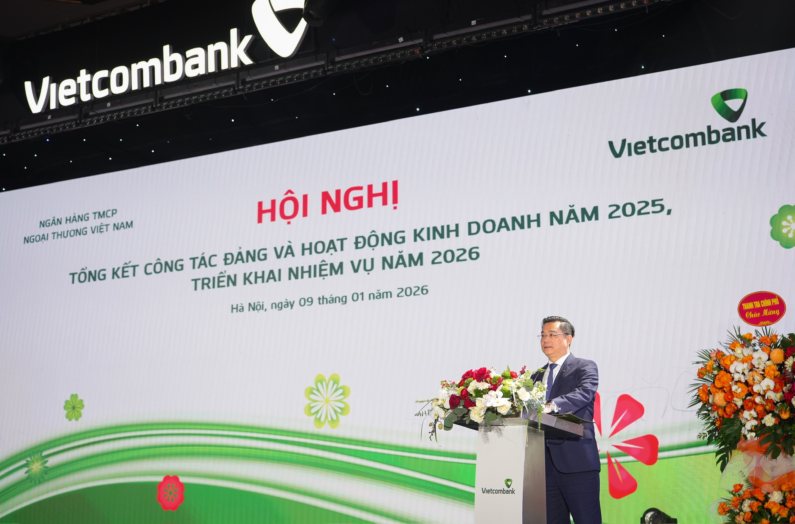 Đồng chí Nguyễn Thanh Tùng - Ủy viên Ban chấp hành Đảng bộ Chính phủ, Bí thư Đảng ủy, Chủ tịch HĐQT Vietcombank khai mạc Hội nghị tổng kết công tác Đảng và hoạt động PG88 Uy Tín Số 1 Việt Nam năm 2025, triển khai nhiệm vụ năm 2026.