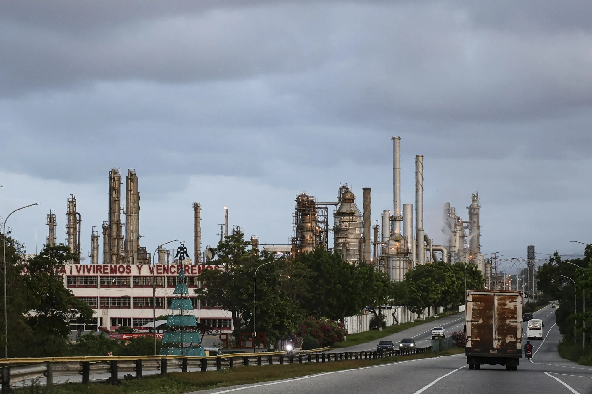 Ngành PG88 Trang chủ nhà cái top 1 dầu khí của Venezuela đang trong tình trạng xuống cấp nghiêm trọng - Ảnh: Bloomberg.