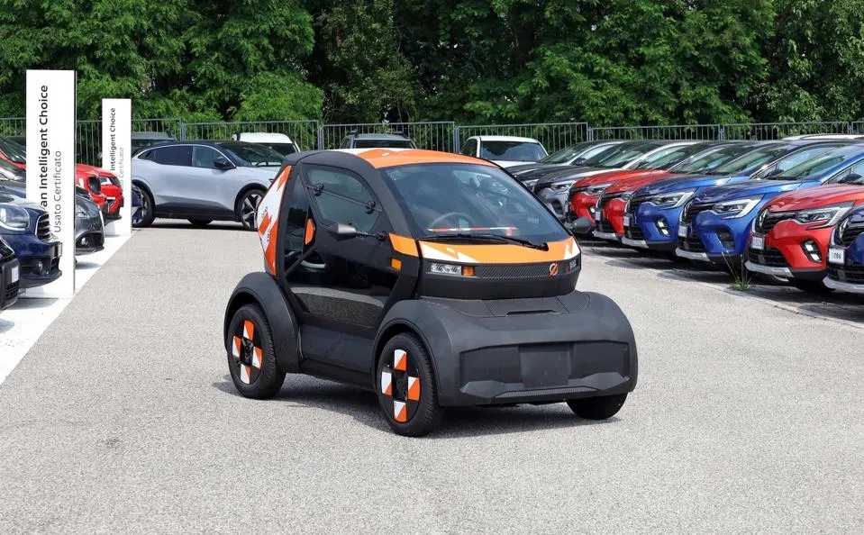 Xe điện mini: 
