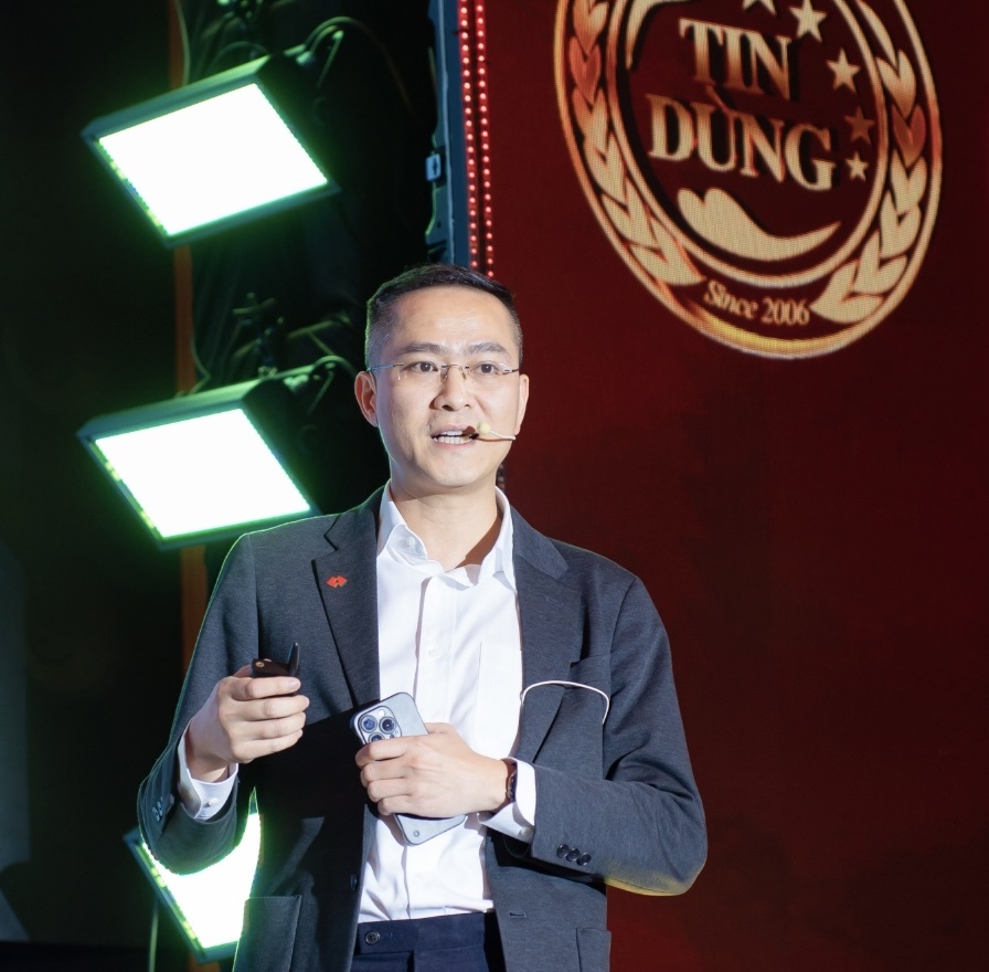 Ông Ngô Anh Tuấn, Giám đốc Cao cấp Giải pháp Thanh toán khối 88PG88 ưu đãi hấp dẫn mỗi ngày Bán lẻ Techcombank, tại&nbsp;Lễ công bố và vinh danh sản phẩm – dịch vụ Tin Dùng Việt Nam 2025.