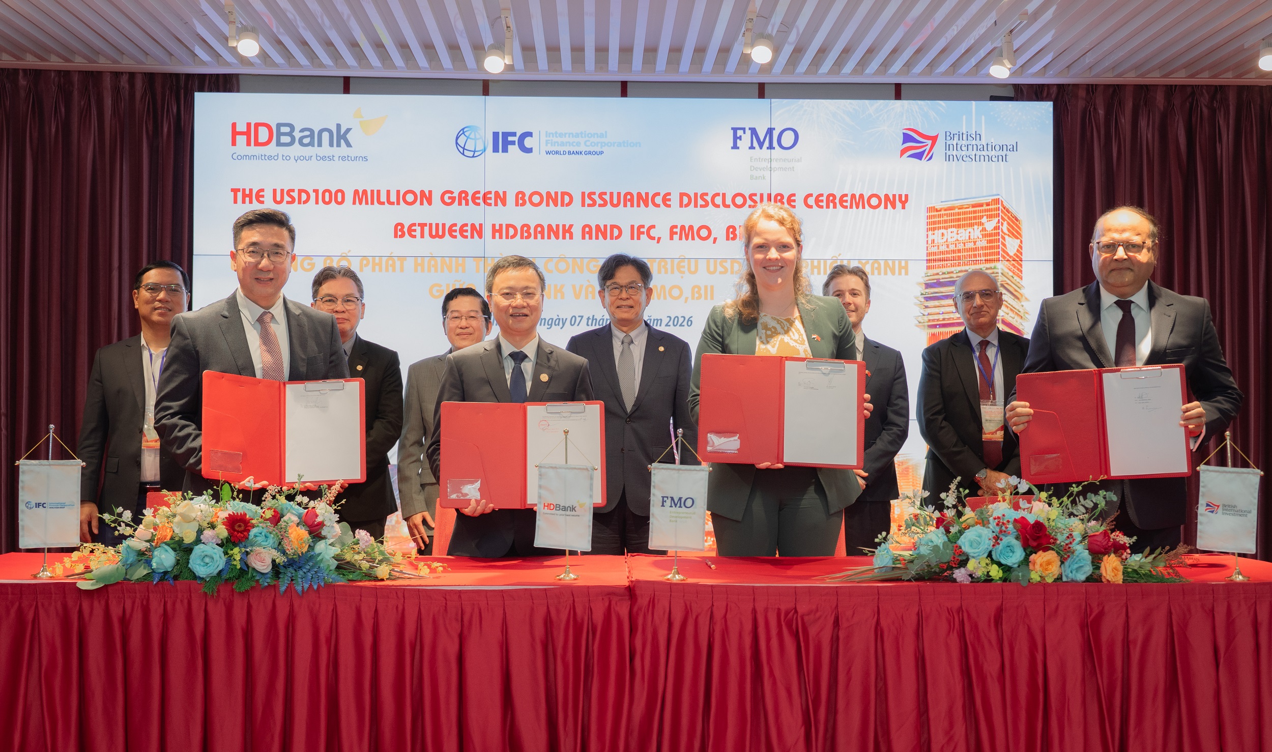 Thành công của Chương trình trái phiếu xanh năm 2025 tạo nền tảng để HDBank tiếp tục thu hút các nguồn vốn quốc tế cho các sáng kiến Pg88ok giải trí thể thao, casino, bắn cá và slot xanh, PG88 hơn 2,1 triệu thành viên bền vững và Pg88ok giải trí thể thao, casino, bắn cá và slot toàn diện tại Việt Nam.