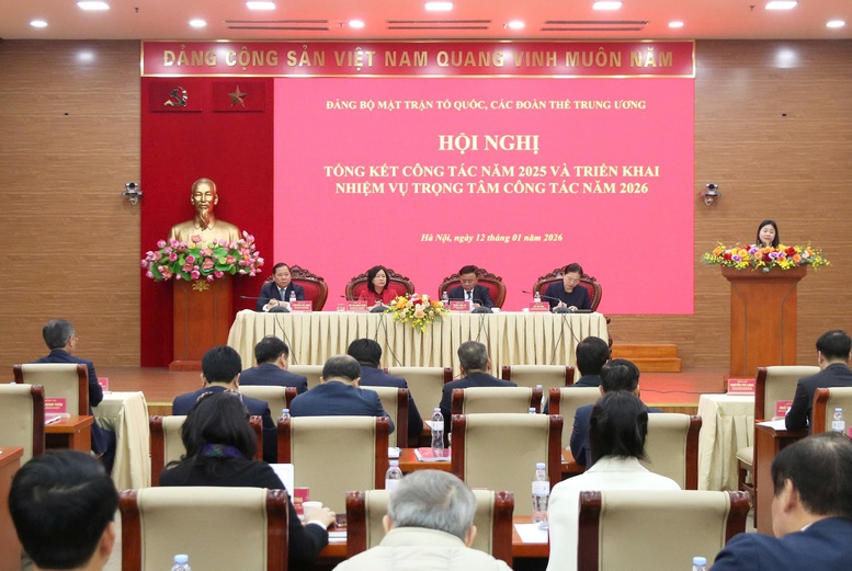 Lấy nhân dân làm trung tâm, chủ thể và mục tiêu của mọi hoạt động Mặt trận
