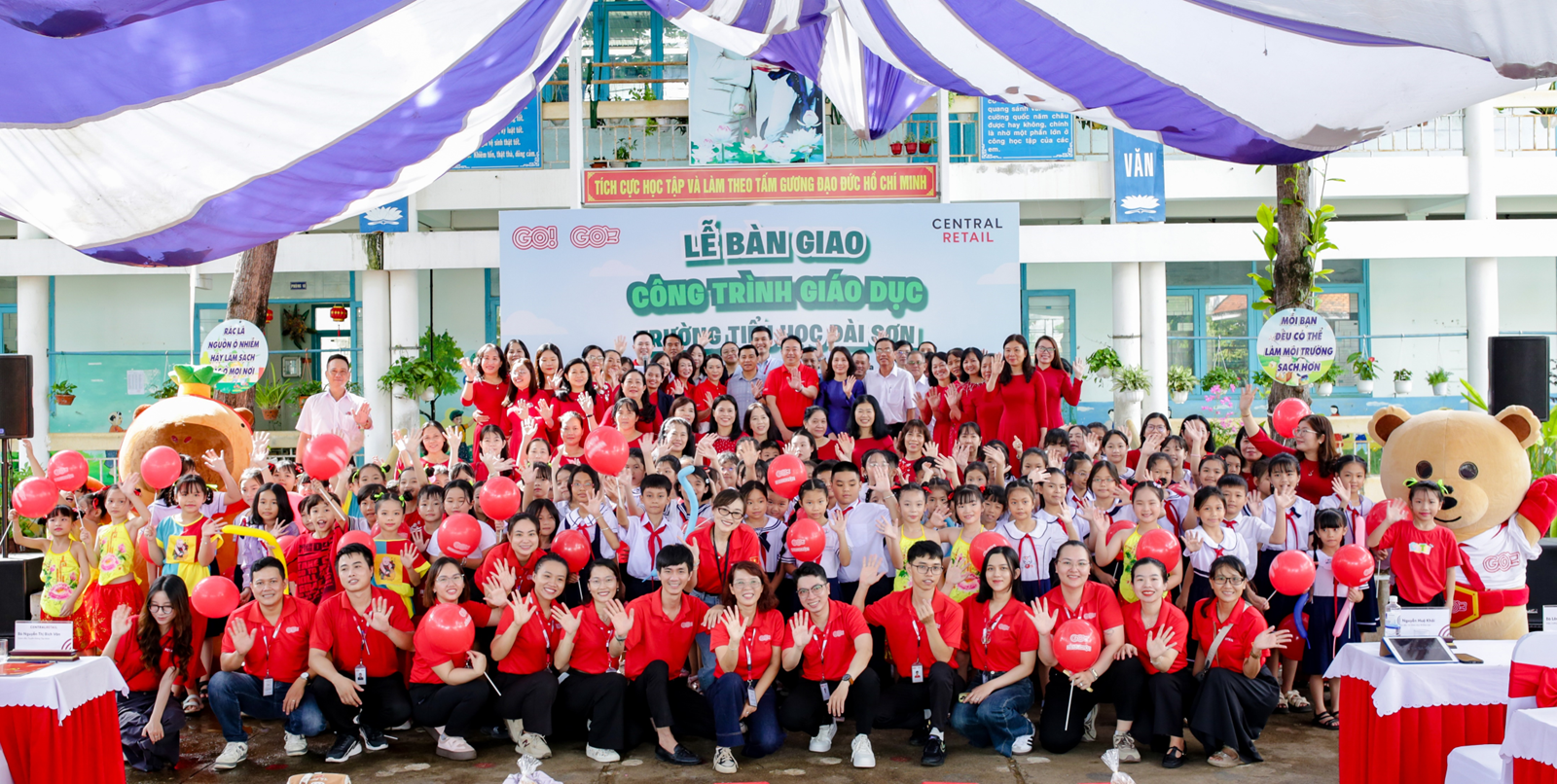 Lễ bàn giao công trình giáo dục tại trường Tiểu học Đài Sơn (Khánh Hoà) trong khuôn khổ chương trình “Mỗi Trung tâm Pg88ok ưu đãi hấp dẫn - Một Trường học”.&nbsp;Ảnh:&nbsp;Central Retail.