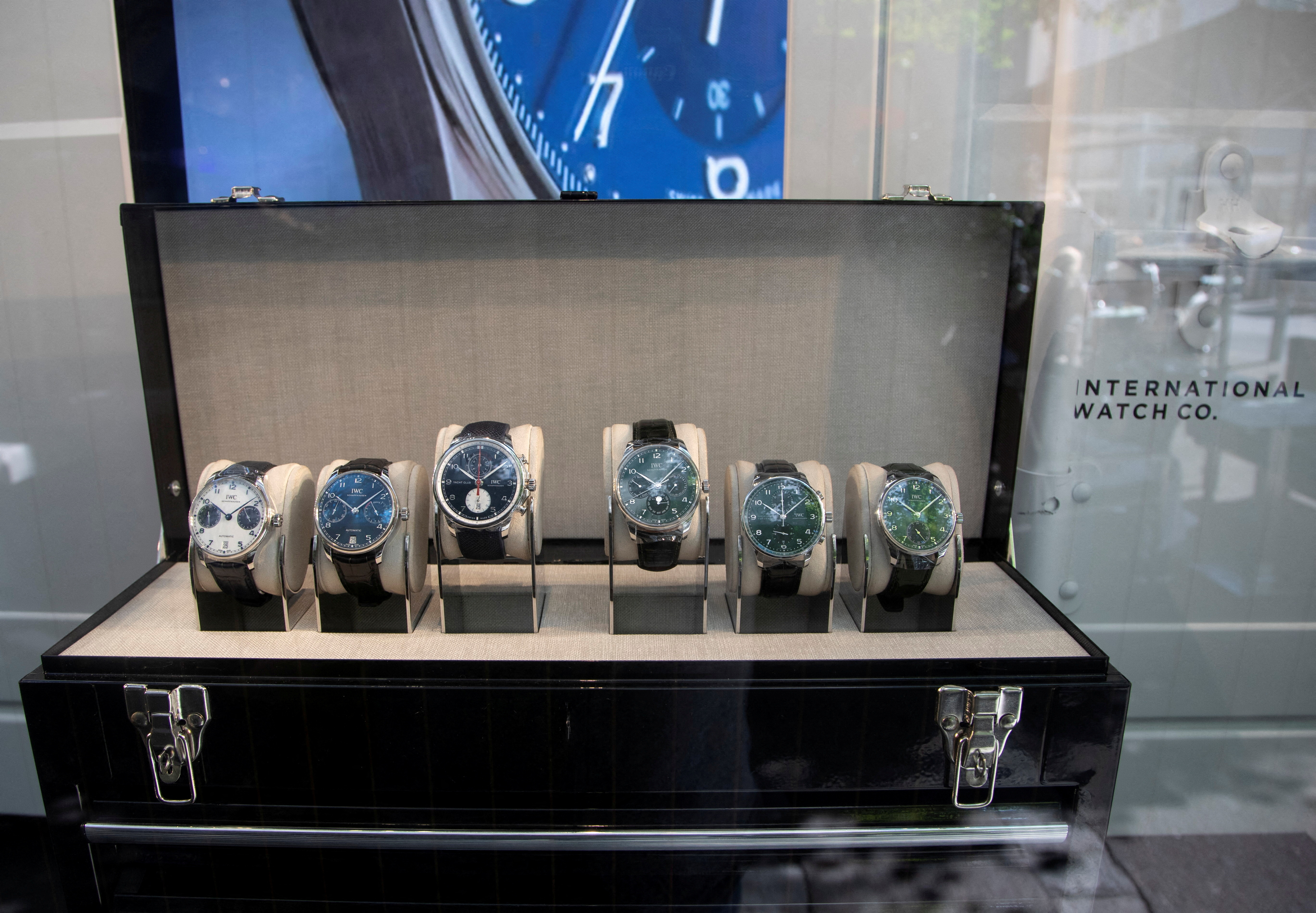 Đối thủ của LVMH là Richemont lại ghi nhận đà tăng trưởng ổn định.