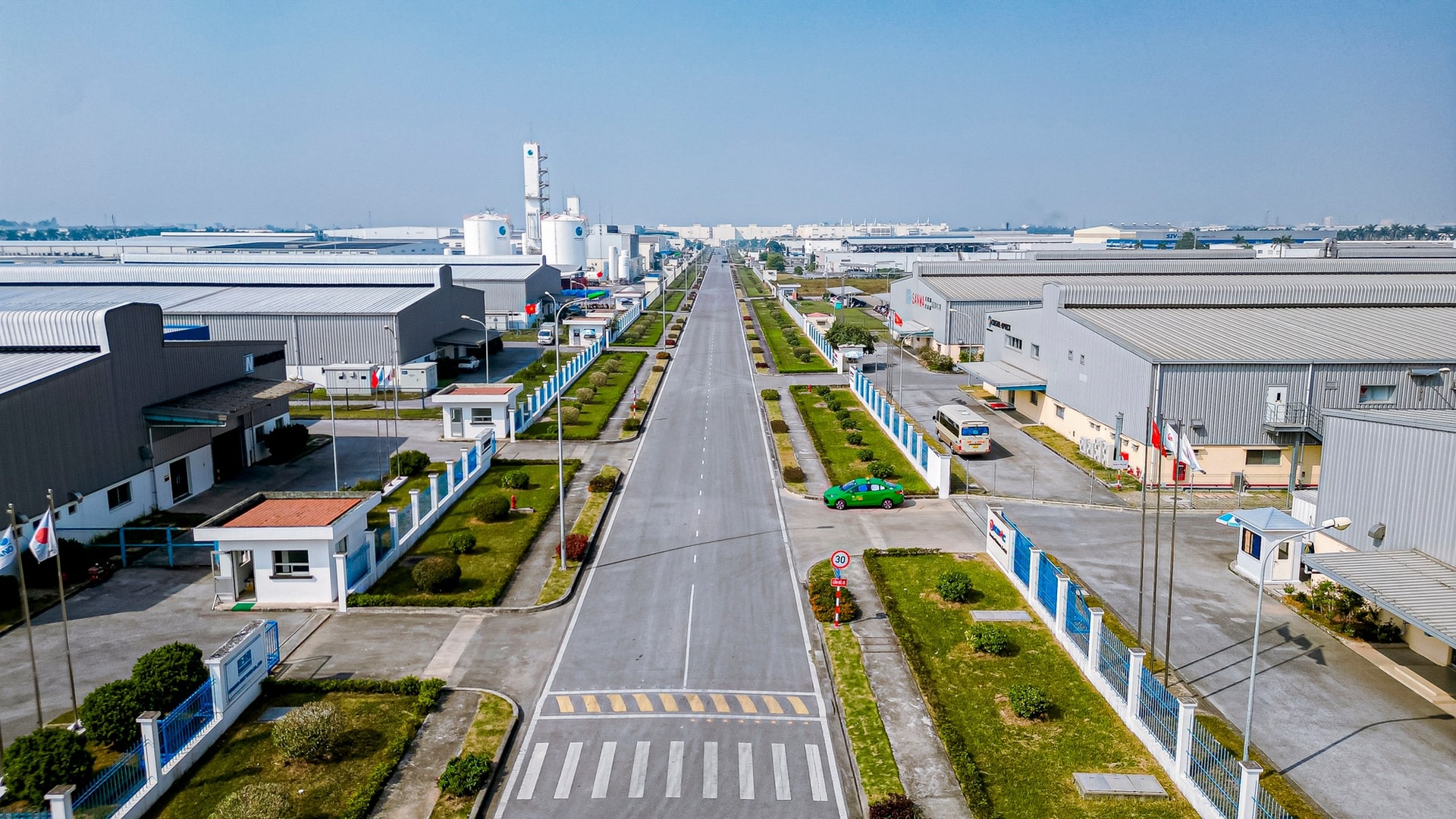 Tỉnh ưu tiên thu hút các Pg88vn.top độc quyền mỗi ngày sử dụng công nghệ tiên tiến, hiện đại, công nghệ cao, ít phát thải, tiết kiệm nhiên liệu hóa thạch, thân thiện với môi trường. Ảnh minh họa