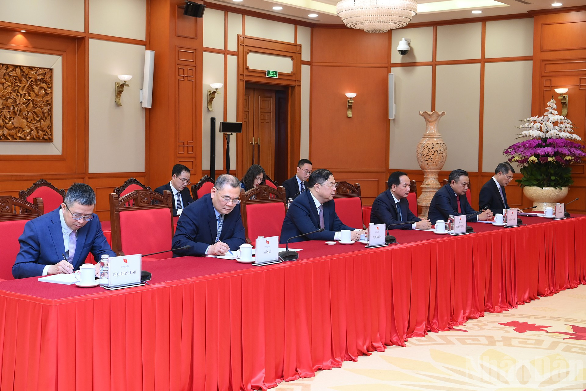 Các đại biểu tham dự cuộc điện đàm. Ảnh: Nhân Dân.