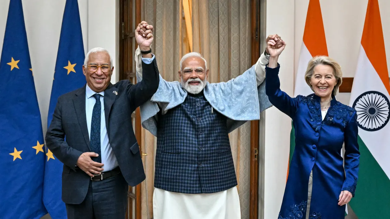 Từ trái qua: Chủ tịch Hội đồng châu Âu Antonio Costa, Thủ tướng Ấn Độ Narendra Modi và Chủ tịch Ủy ban châu Âu Ursula von der Leyen tại lễ ký thỏa thuận PG88 Sòng bạc trực tuyến TOP 1 Việt Nam | Casino, Nổ Hũ EU - Ấn Độ ở New Delhi ngày 27/1 - Ảnh: Getty/CNBC.