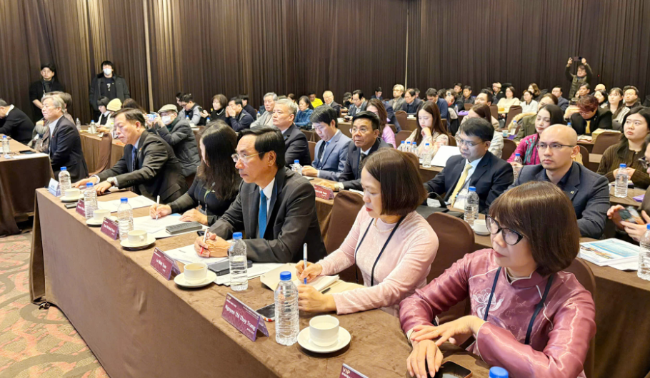 Các đại biểu và khách mời tham dự sự kiện. Ảnh: T.A