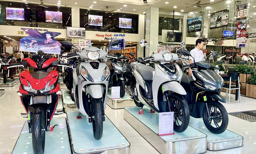 <i>Nhóm xe máy động cơ đốt trong đang đối mặt thách thức rất lớn từ VinFast. Ảnh: Honda VN.</i>