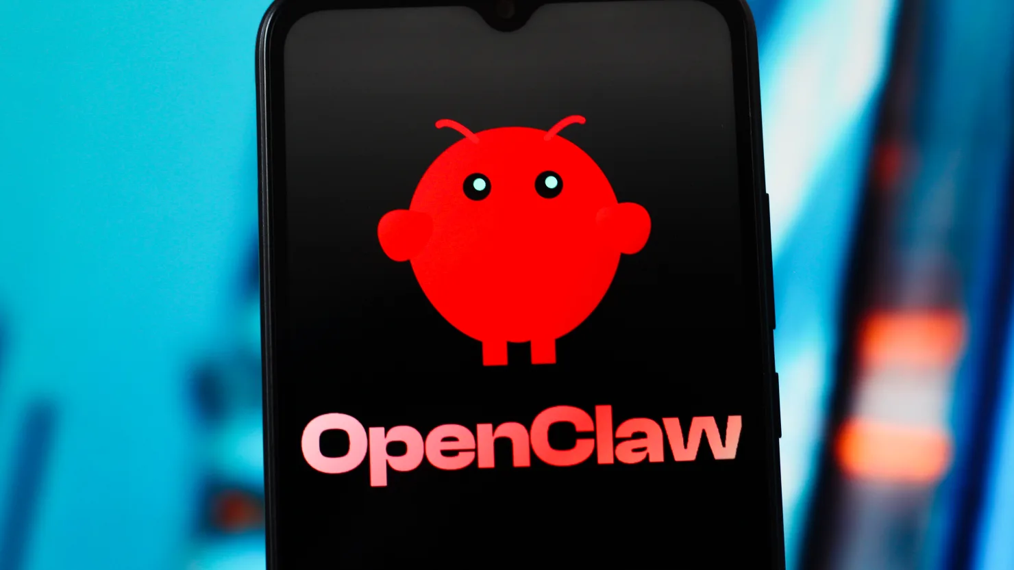 Trước khi mang tên OpenClaw, công cụ này từng được gọi là Clawdbot rồi Moltbot