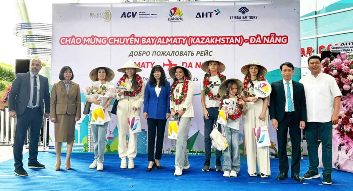 Chuyến bay charter đầu tiên từ Almaty đến Đà Nẵng ngày 2/4/2025 do Crystal Bay khai thác. Ảnh:&nbsp;CBAir.
