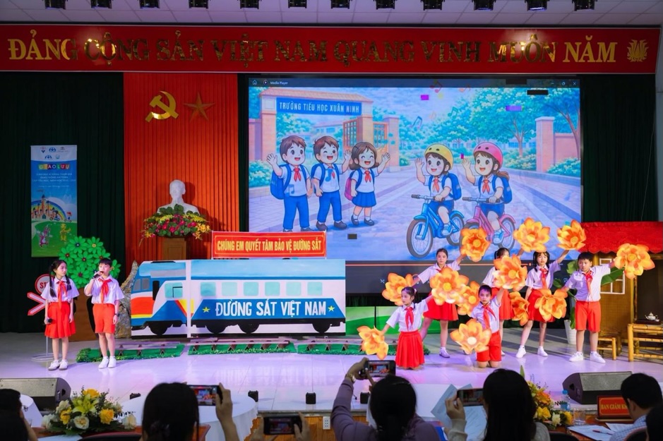 30 năm từ an toàn PG 888 Casino Uy Tín Số 1 học đường đến một Việt Nam phát triển thịnh vượng