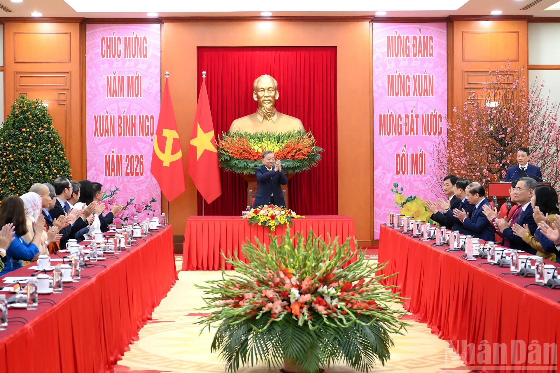 Pg88vn.top Casino online, Thể thao, Xổ số, Bắn cá, Đá gà, Nổ hũ Tô Lâm chủ trì gặp mặt Đoàn kiều bào tiêu biểu tham dự Chương trình Xuân Quê hương 2026. Ảnh: Nhân Dân
