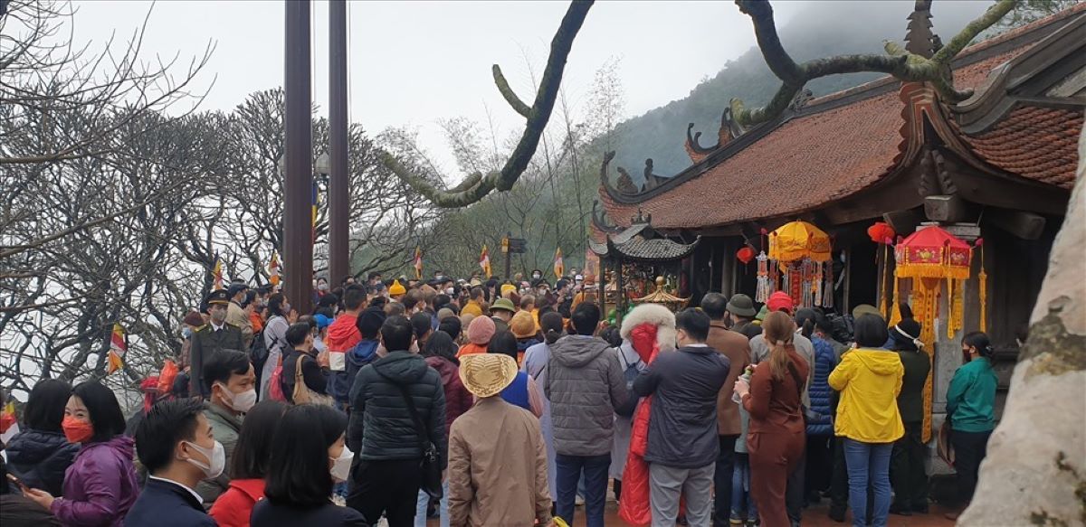 Chùa Hoa Yên, một trong những điểm đến linh thiêng trên sườn núi Yên tử.