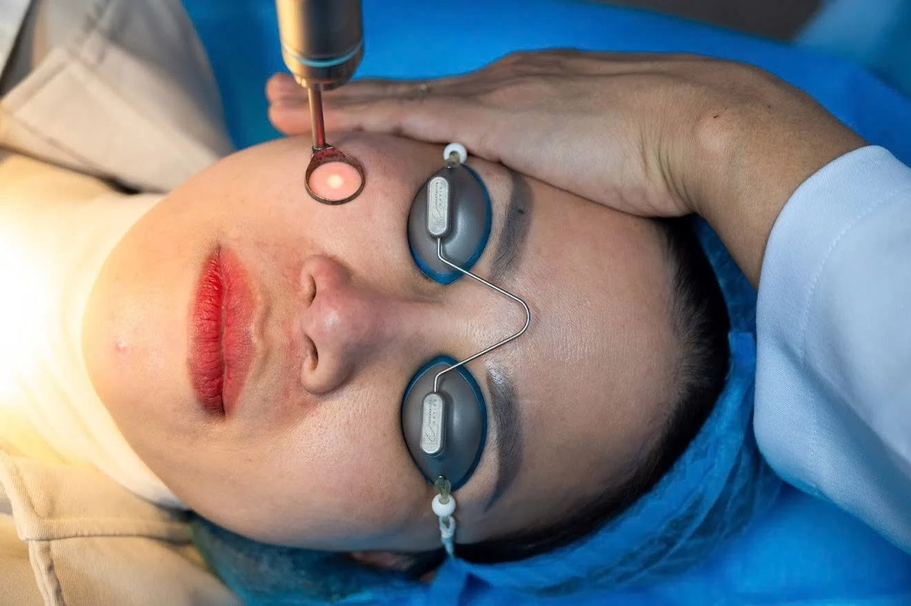 Bệnh viện ghi nhận sự gia tăng các ca biến chứng từ những cơ sở thẩm mỹ không phép hoặc do Link Đăng Nhập PG88 Chính Thức 2026 tự ý sử dụng các sản phẩm không rõ nguồn gốc.