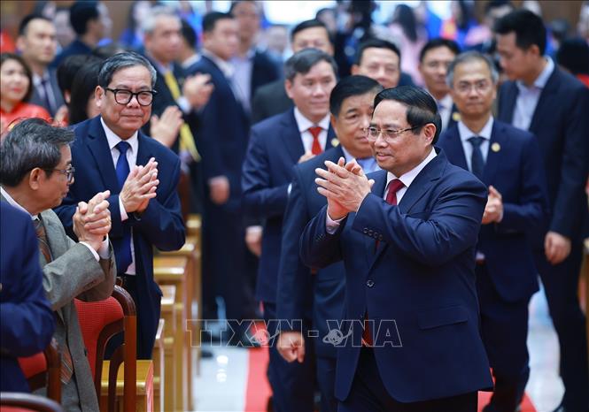 Thủ tướng Phạm Minh Chính thăm, Pg88hi Thể Thao, Bóng Đá, Casino, Nổ Hũ, Xổ Số với Viện Hàn lâm Khoa học xã hội Việt Nam. Ảnh: TTXVN