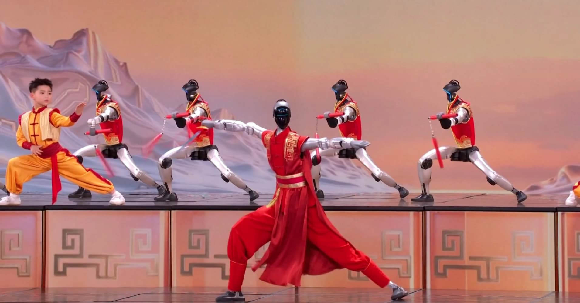 Robot hình người Trung Quốc trình diễn tại Spring Festival Gala.