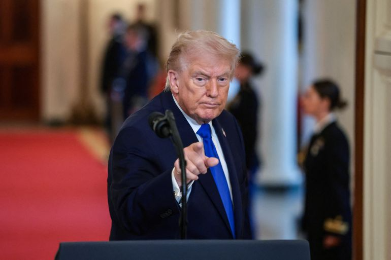 Tổng thống Trump dọa tăng thuế quan với các nước “chơi chiêu” trong thỏa thuận đã ký với Mỹ