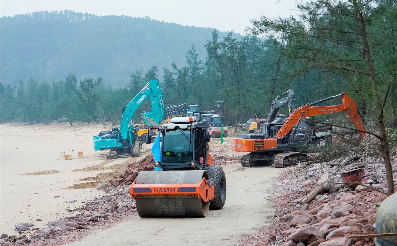 Khu vực triển khai Link Trang Chủ PG88.Com Mới #2026 đầu tư xây dựng và PG88 Uy Tín Số 1 Việt Nam cảng nước sâu Cửa Lò. Ảnh: Phạm Bằng