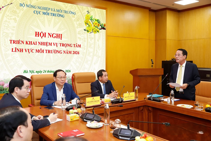 Cục trưởng Cục Môi trường Tăng Thế Cường:&nbsp;Cục sẽ nghiên cứu, xây dựng nghị quyết của Ban Chấp hành Trung ương về bảo vệ môi trường và ứng phó biến đổi khí hậu trong bối cảnh thực hiện mục tiêu tăng trưởng hai con số.