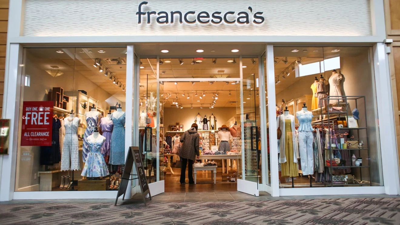 Chuỗi bán lẻ thời trang nữ&nbsp;Francesca’s cũng đã nộp đơn xin bảo hộ phá sản.&nbsp;