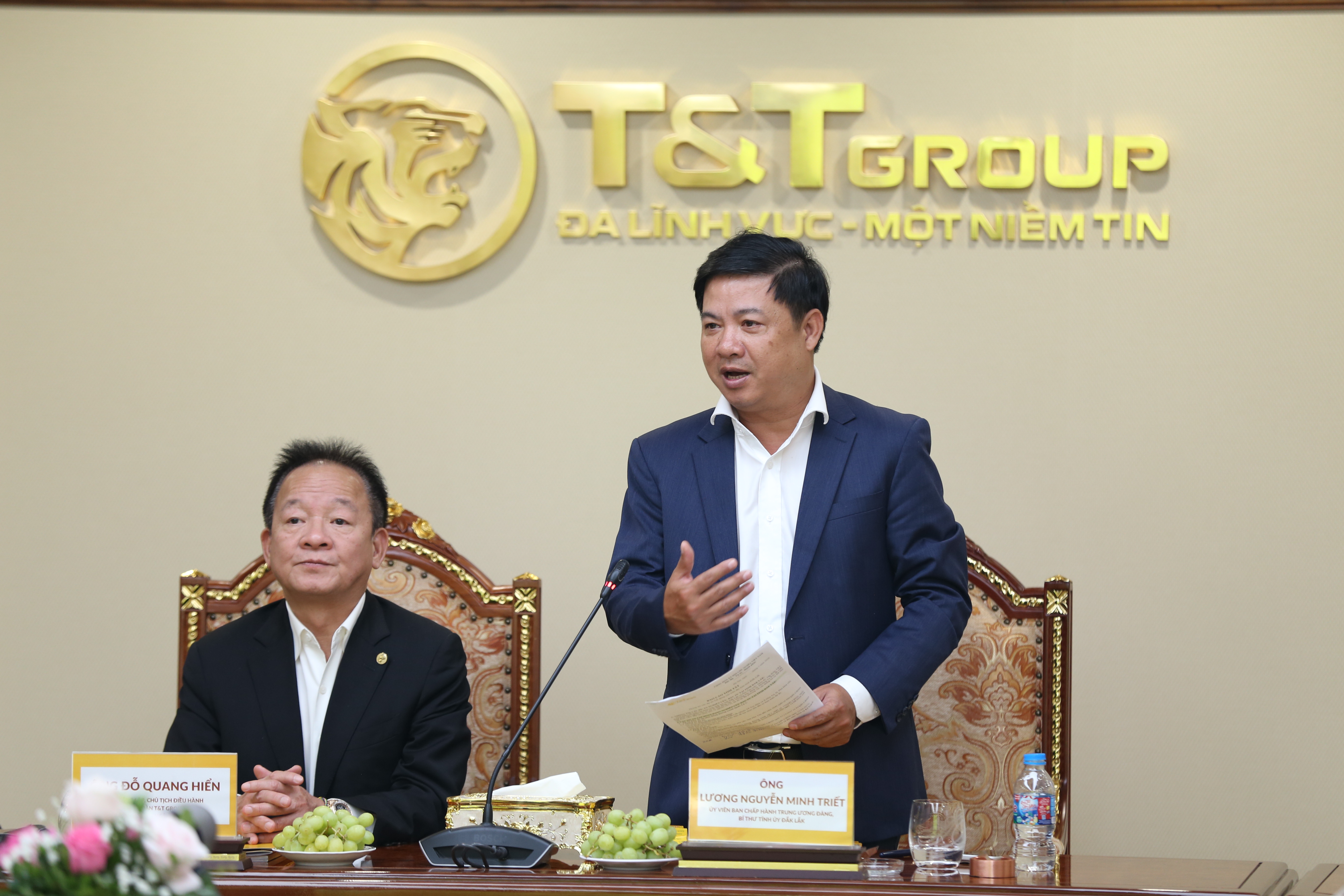 Bí thư Tỉnh ủy Đắk Lắk Lương Nguyễn Minh Triết phát biểu tại buổi làm việc. (Ảnh: T&T Group).