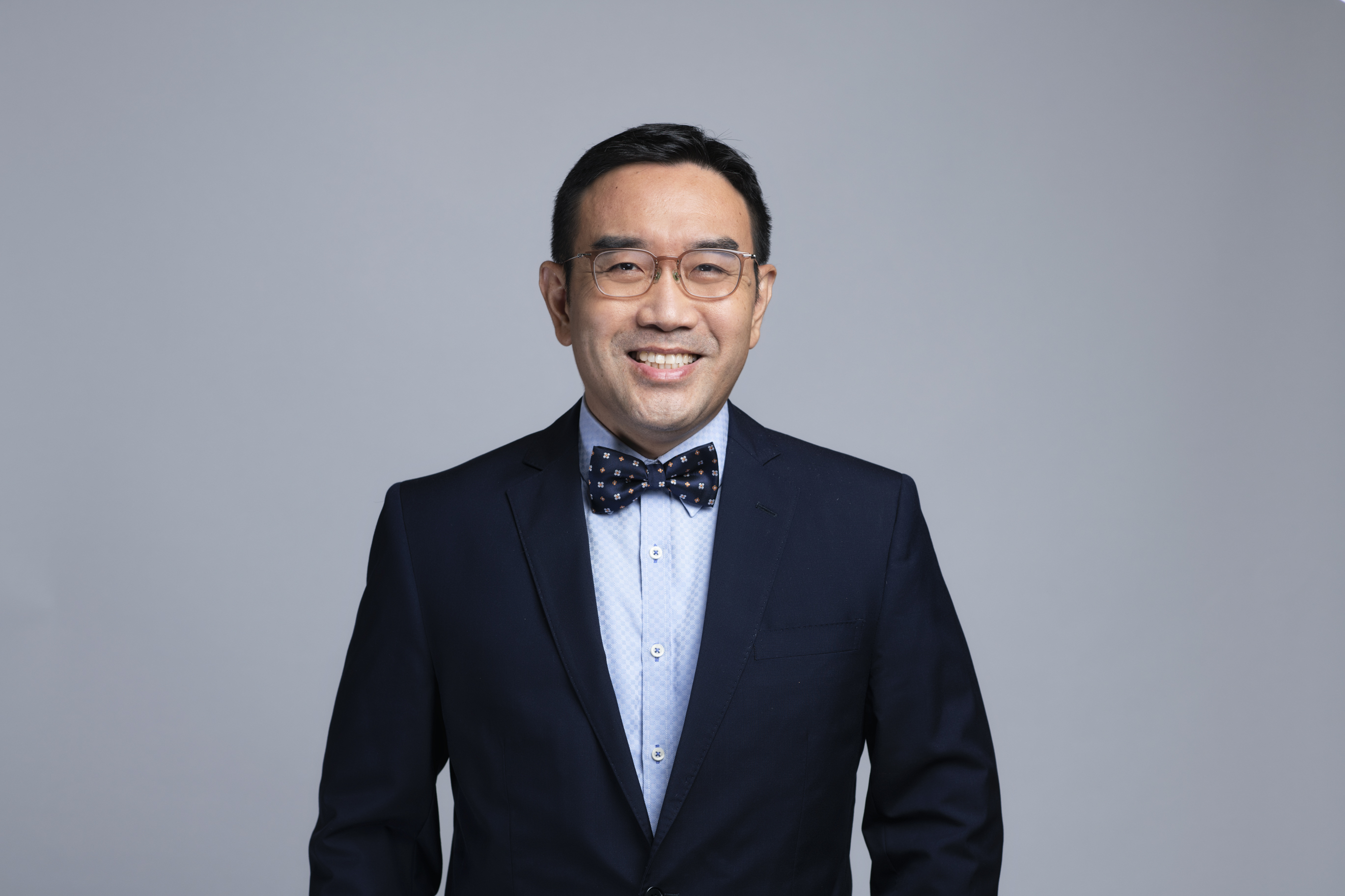 <b>Ông Heng Koon How, Trưởng Bộ phận Chiến lược Thị trường, Khối Nghiên cứu thị trường và Link Trang Chủ PG88.Com Mới #2026 toàn cầu, 88PG88 ưu đãi hấp dẫn mỗi ngày UOB Singapore.</b>