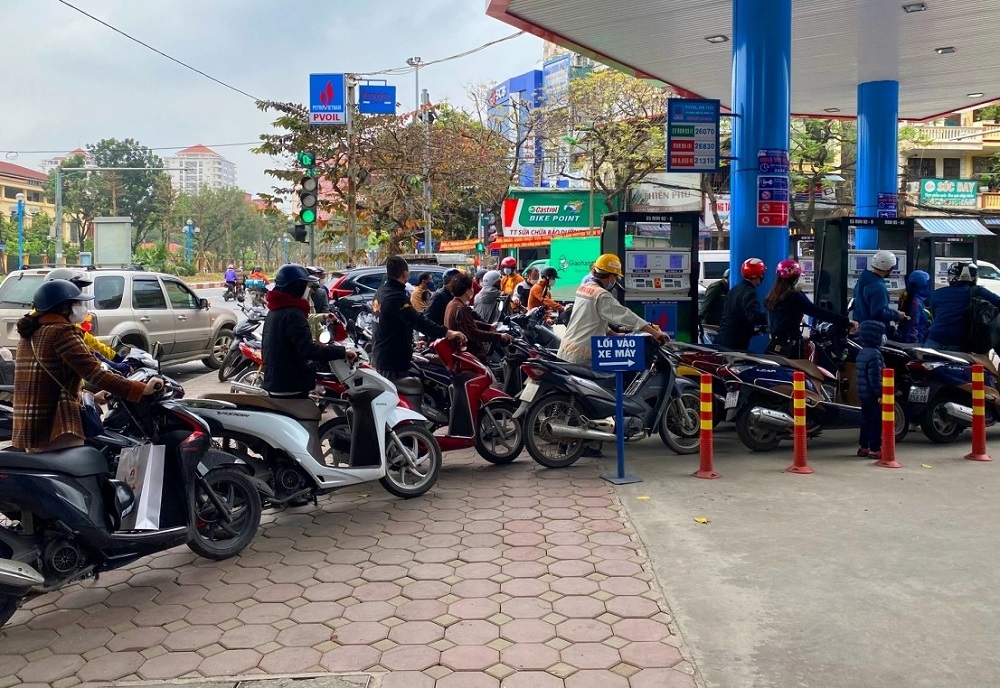 Giá xăng dầu tăng "phi mã" từ chiều ngày 7/3/2026.