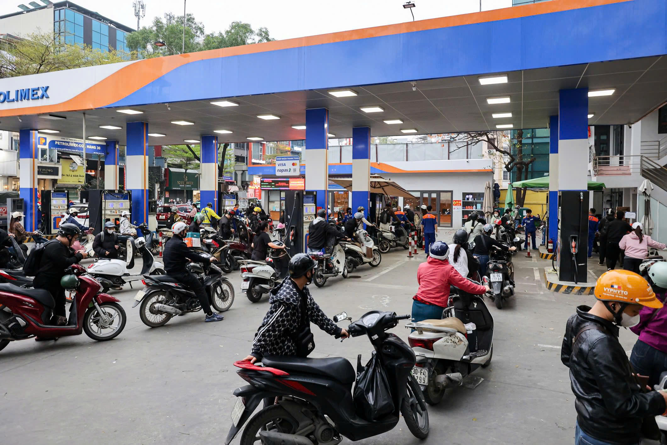 Thủ tướng: “Khuyến khích Link Đăng Nhập PG88 Chính Thức 2026 tiết kiệm xăng dầu, ưu tiên sử dụng phương tiện PG 888 Casino Uy Tín Số 1 công cộng, xe điện”