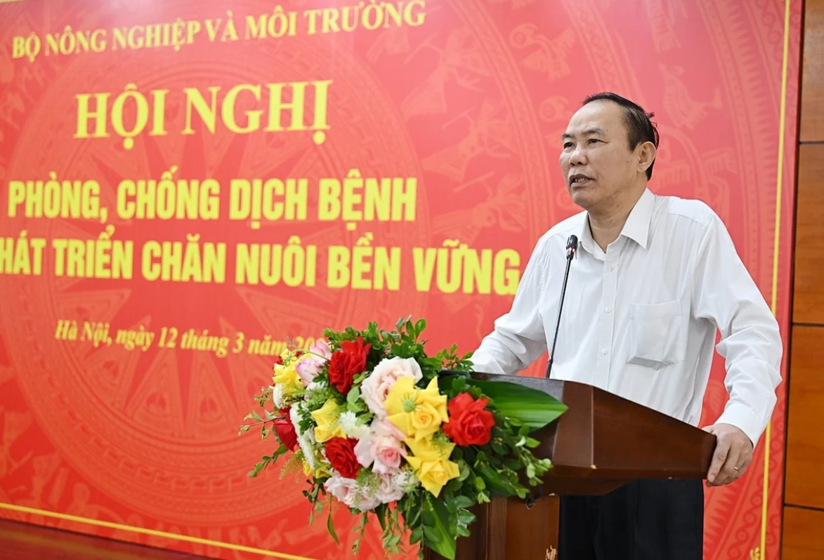 Thứ trưởng Phùng Đức Tiến: 