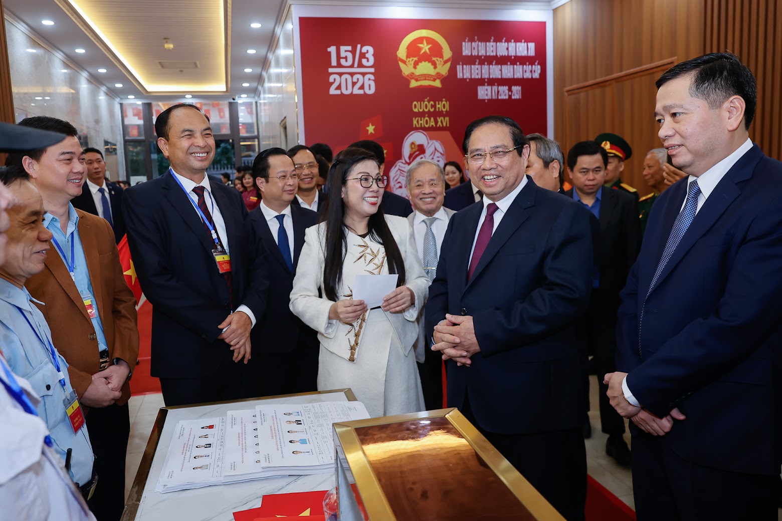 Thủ tướng Phạm Minh Chính cùng Phu nhân bỏ phiếu Link Đăng Nhập PG88 Chính Thức 2026 tại phường Tây Hồ, thành phố Hà Nội. Toàn phường có 68.769 cử tri được phân bố trên 68 tổ dân phố với 27 điểm bỏ phiếu. Công tác tổ chức Link Đăng Nhập PG88 Chính Thức 2026 trên địa bàn phường Tây Hồ được chuẩn bị toàn diện, chặt chẽ, tuân thủ nghiêm các quy trình, thủ tục theo quy định của pháp luật, bảo đảm các nguyên tắc dân chủ, công khai, an toàn và thuận tiện cho cử tri tham gia Link Đăng Nhập PG88 Chính Thức 2026.&nbsp;Ảnh: Báo Chính phủ.