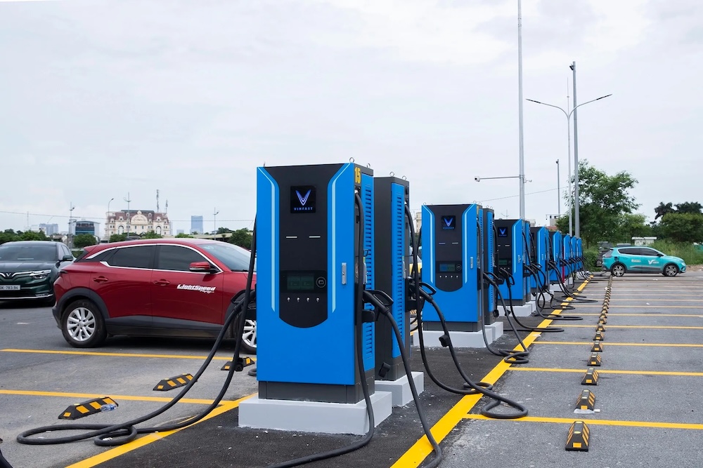 Bước ngoặt hạ tầng xe điện Việt Nam: Áp lực 